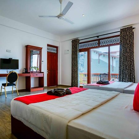 Polhena Grand Resort & Banquet ماتارا المظهر الخارجي الصورة