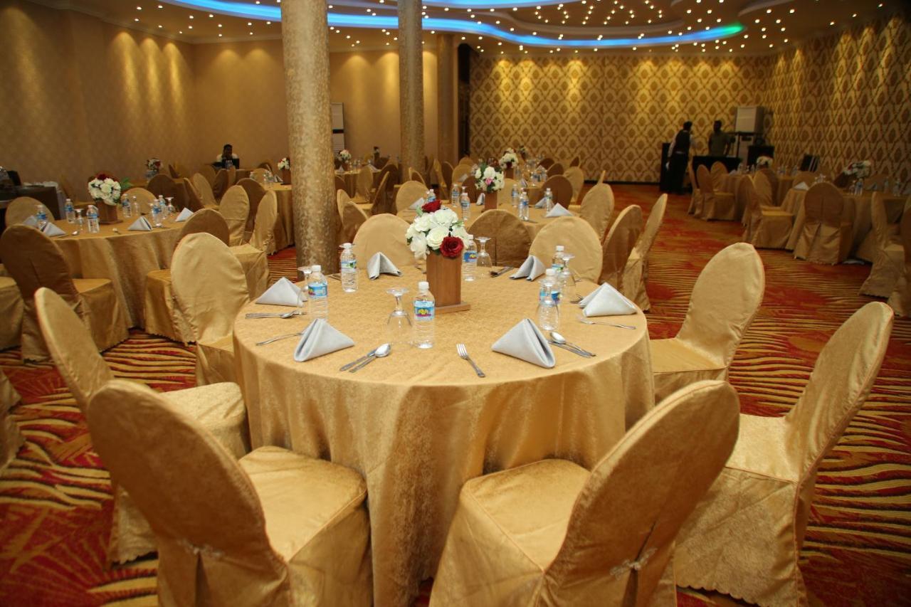 Polhena Grand Resort & Banquet ماتارا المظهر الخارجي الصورة